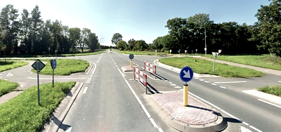 Langhuisterweg - Middelweg-Oost (N393) in Sint Annaparochie
