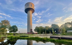 De watertoren in Sint Jacobiparochie is één van de projecten die eerder geld kreeg vanuit het Europese LEADER-programma. Foto: Erna Kolkman.